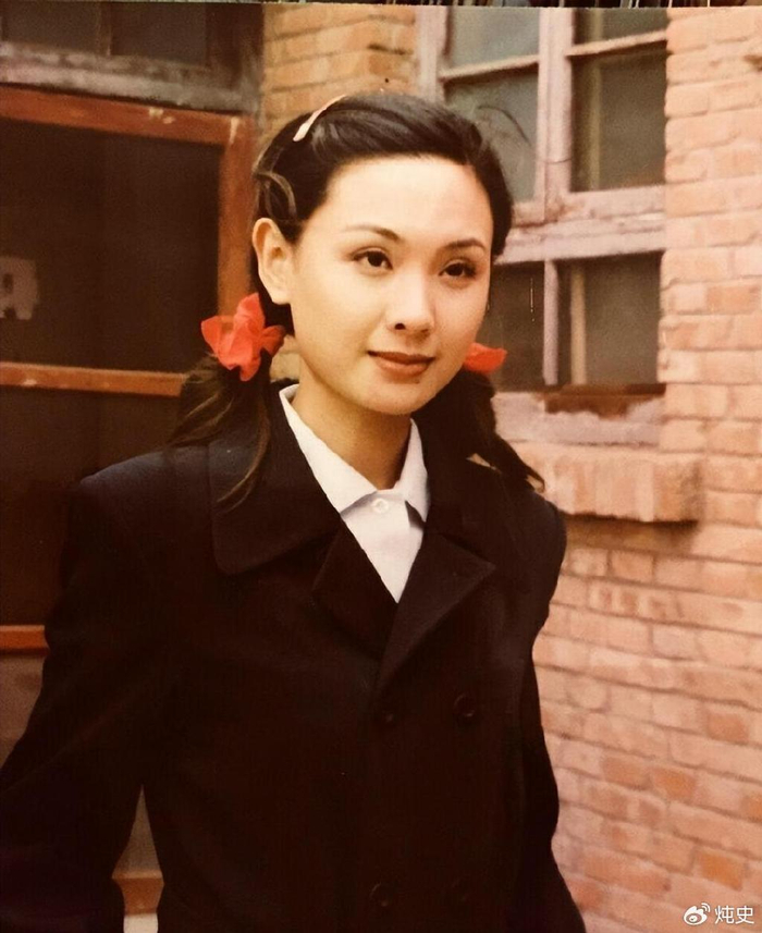 演员郭晓东带妻儿回山东老家陪母亲过年,破房子抢眼