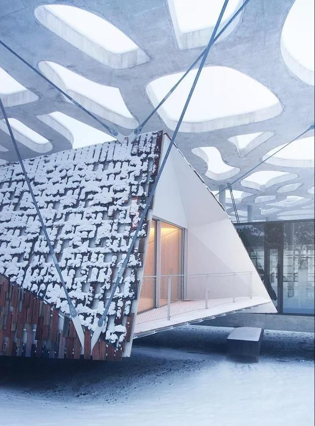 「建筑界」隈研吾的悬浮森林,充满几何美感的三角形立面