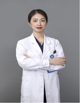 王晓静 副主任医师  妇科门诊副主任陈慧   副主任