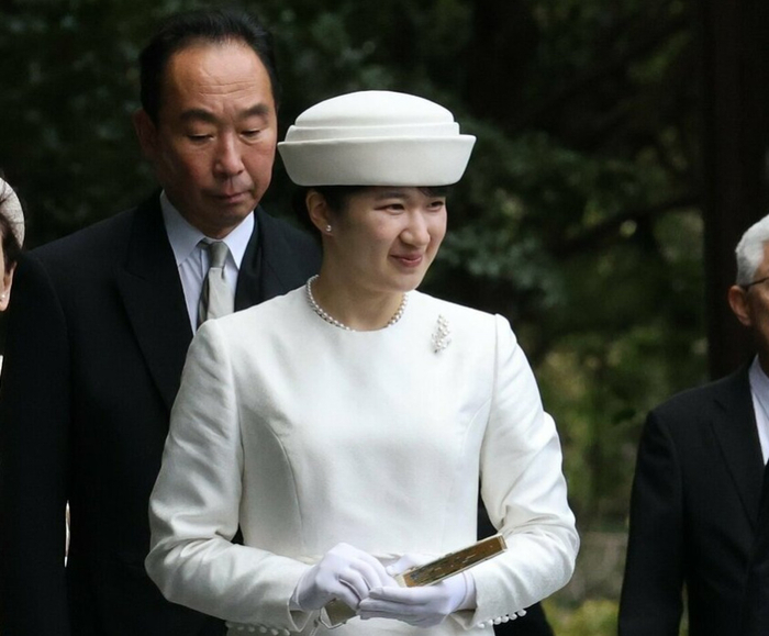 当上天皇的高中生,也就是日本王储秋筱宫文仁亲王和王储妃纪子的儿子