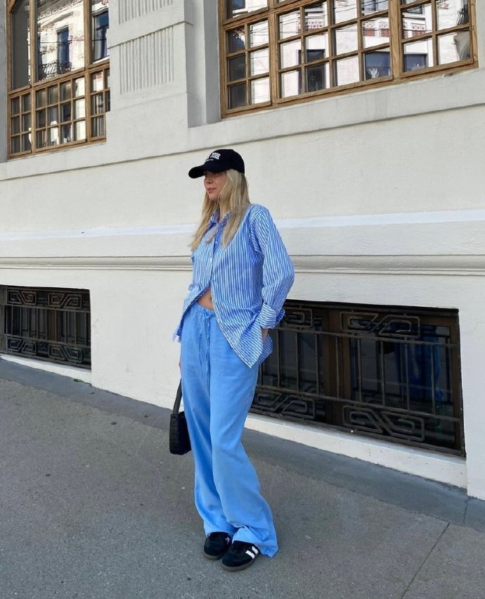 挪威时尚博主早秋日常简约穿搭分享