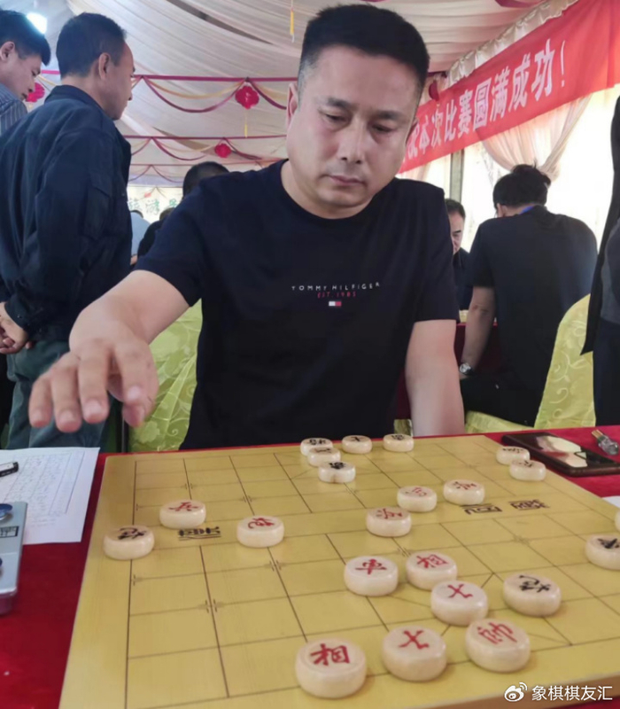 “野路子”成长起来的民间棋王，梁辉远：象棋影响我的一生！|全国象棋|全国象棋业余棋王赛|王赛|棋牌|棋王赛_新浪体育_新浪新闻