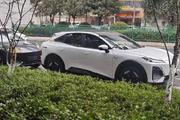 跟SL03一个模子刻出来的，长安深蓝S7实车曝光