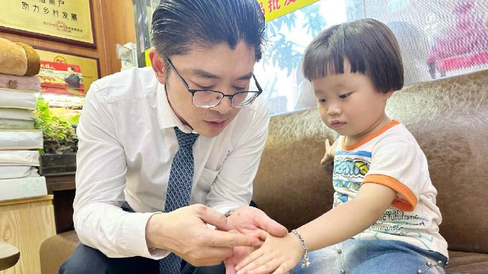 白马医仙蒋化书院长谈乳铁蛋白与牛初乳的主要区别