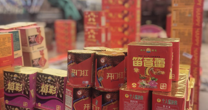 今年过年烟花爆竹一直响不停
