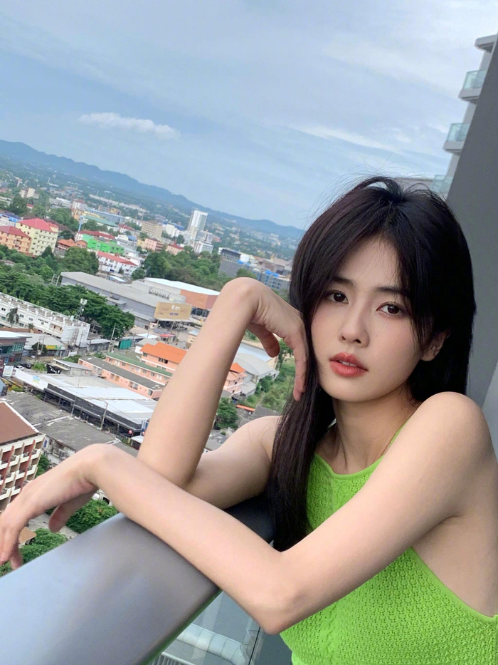 白鹿更新一组阳台随拍9615 查收这只青苹果鹿鹿