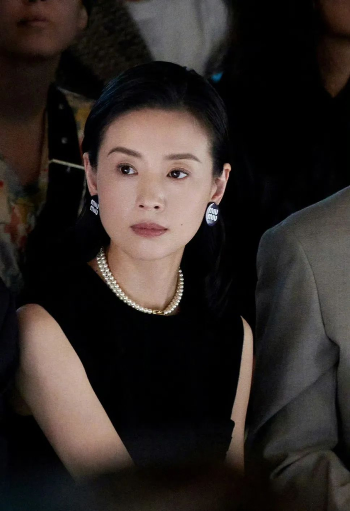 曾志伟社会潘粤明董洁闹翻胖冰拉踩海清陈都灵艳压刘诗诗