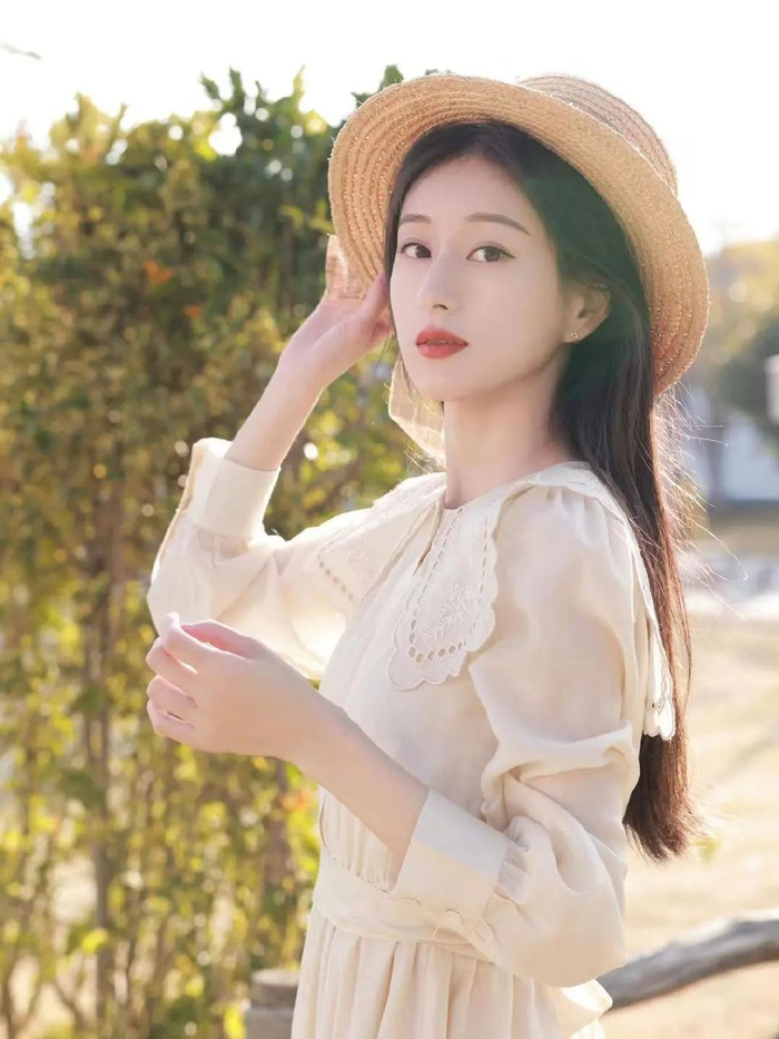 穿裙子拍照,这9个简单实用的拍摄要点,拍照简约高级很好看|裙子|姿势