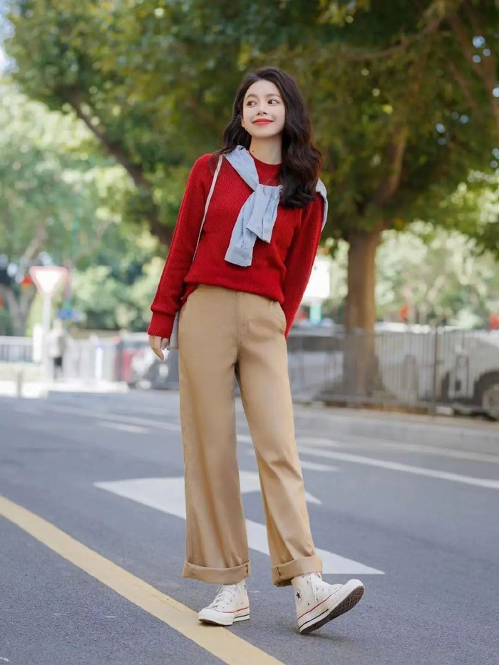 6,如何拍侧脸平时照镜子的时候可以观察自己哪边脸比较好看,拍照的