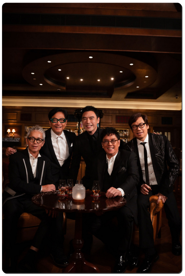 单飞后的五个人中,谭咏麟的演艺事业一路高歌.