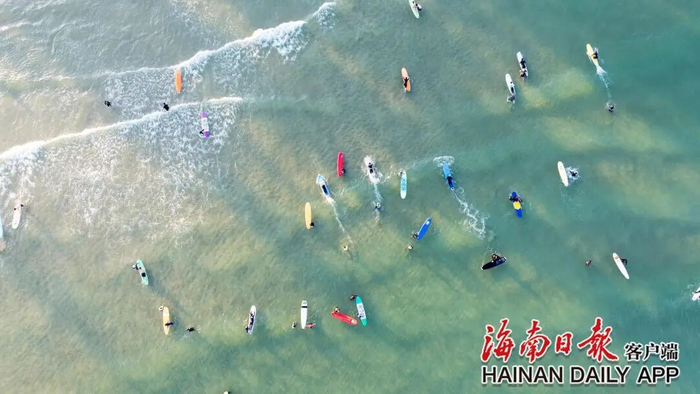 从等浪到造浪,万宁日月湾如何乘风破“浪”?|万宁市|海南省|冲浪|海南|造浪池_新浪新闻