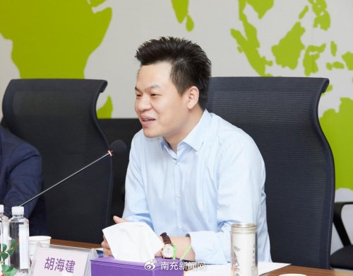 胡海建,1980年出生于江西省抚州市,2007年8月在深圳创立跨越速运集团.