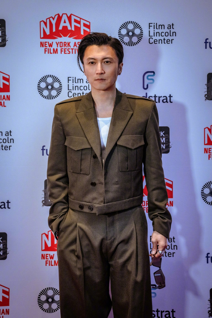 恭喜谢霆锋@锋味 获得纽约亚洲电影节最高荣誉--亚洲之星