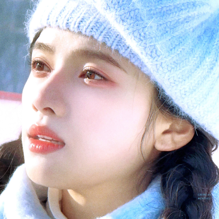 张婧仪每张都可以做头像的美貌,冷白皮的公主好美