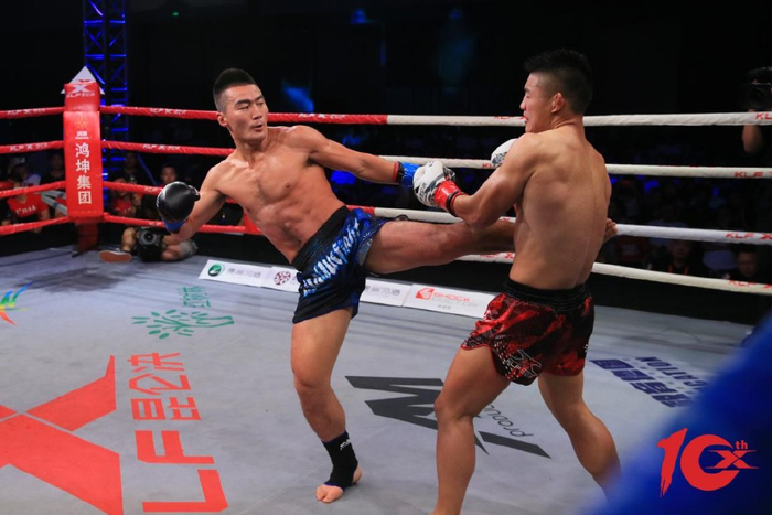 十年风云x名人堂丨"炸药"杨茁,被称为中国羽量级最强的男人!__财经头