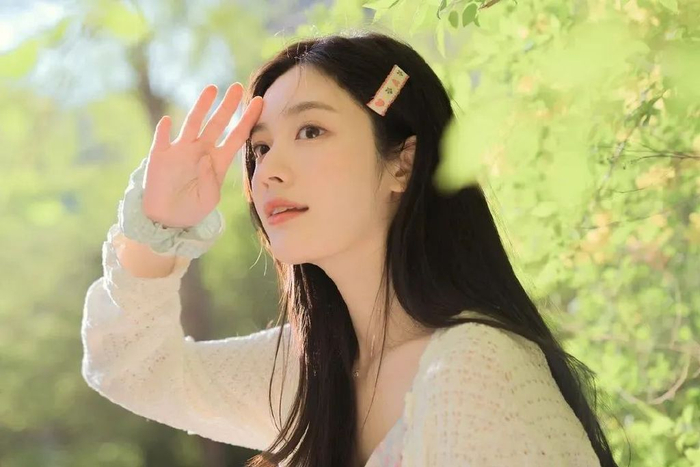 拍照姿势:拒绝剪刀手,10个女生好看的拍照姿势,自然又漂亮|姿势|女生