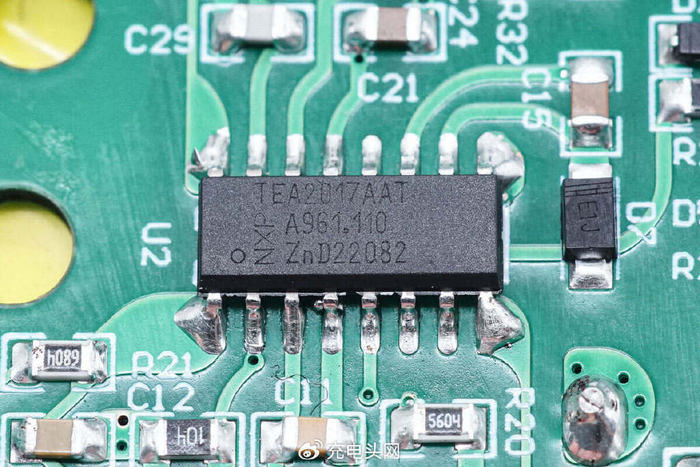 初级主控芯片来自恩智浦,型号为tea2017aat,是一款数字化可配置ll和 