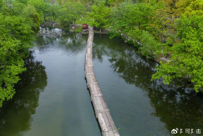 杭州原来也有条古纤道离市区仅20公里因为没护栏胆小者勿上