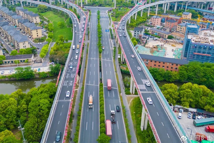 城市道路太美,有什么好大惊小怪的,杭州人早就习以为_