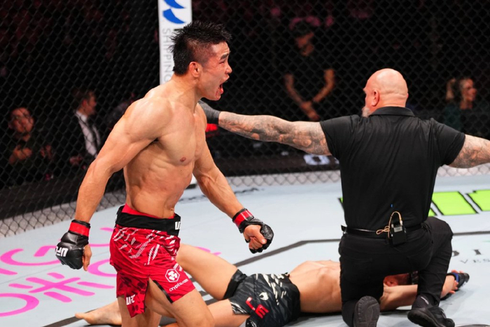刚刚UFC上海站！益扎速杀对手！肖龙竟被判负？