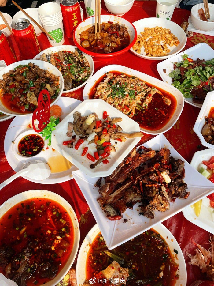 重庆的坝坝席有多好吃 外地人看到馋哭了