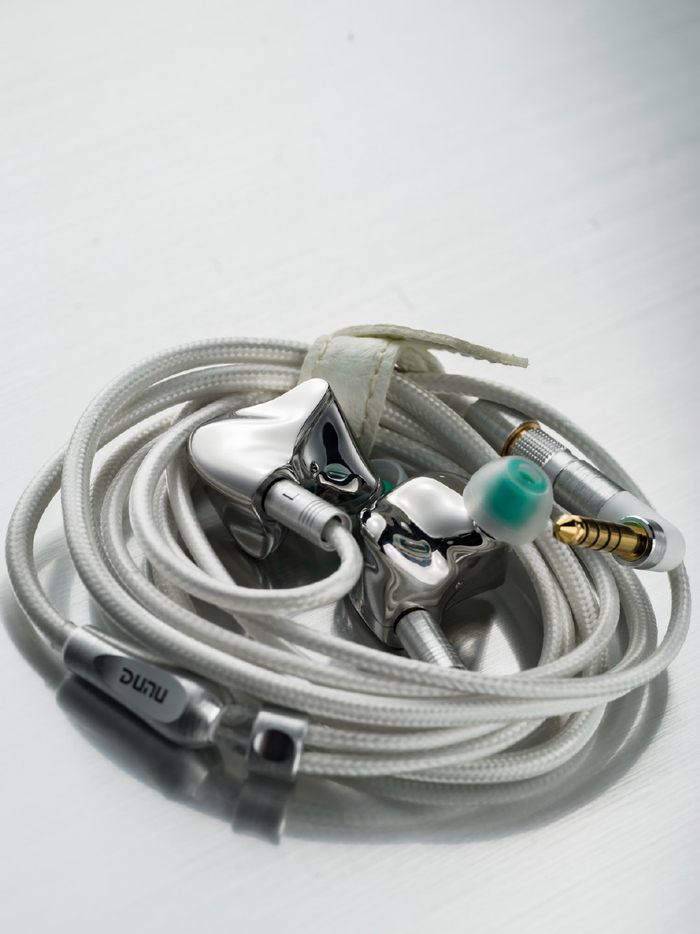 万元内新当红炸子鸡达音科静电圈铁耳机川