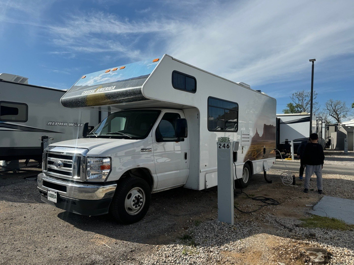 借着日全食的机会达成美国开房车成就美国房车营地确实不错