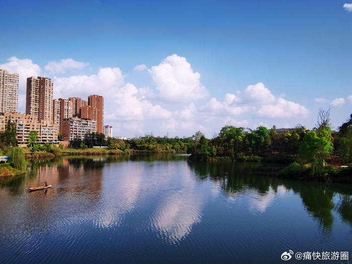 雨过天晴自贡龙湖风景如画