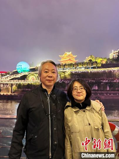 许仙配音者刘小芸漫游大陆:常来常往,越走越亲