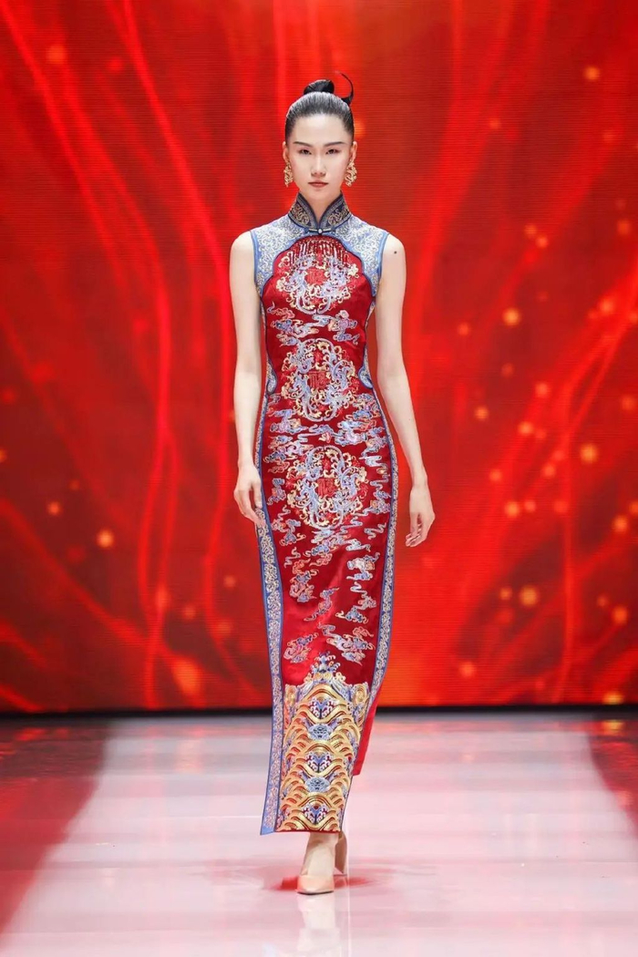 时装l′officiel|中国国际时装周上有"衣张力"的服装长什么模样|中国