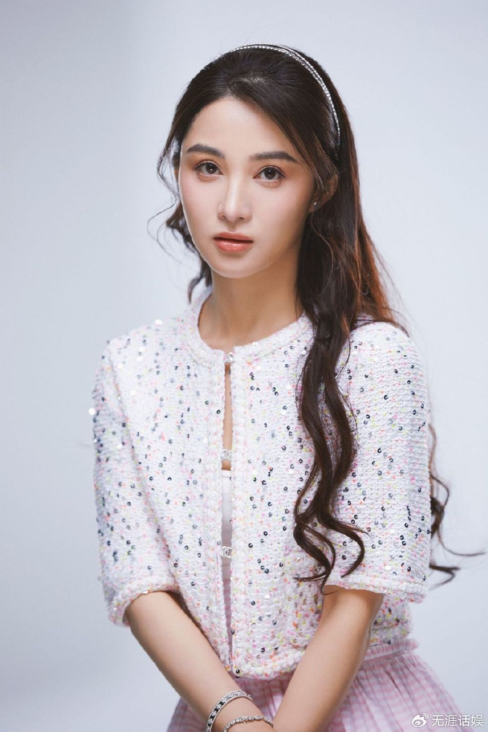 孙嘉璐美神降临,镇住了电影节的场子!她的秘密武器竟来自网友?