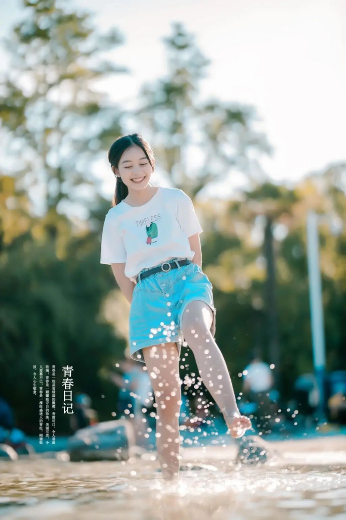 拍照姿势拒绝剪刀手10个女生好看的拍照姿势自然又漂亮