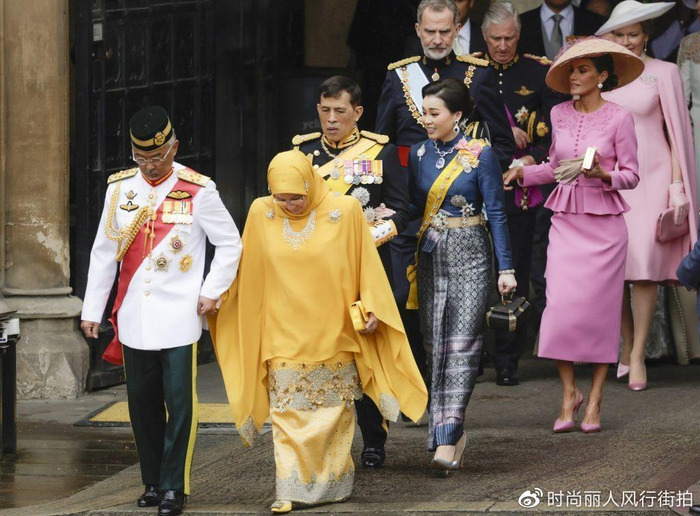 泰国神兽公主美到欧洲去了!穿小金裙闪耀维也纳,比苏提达还风光