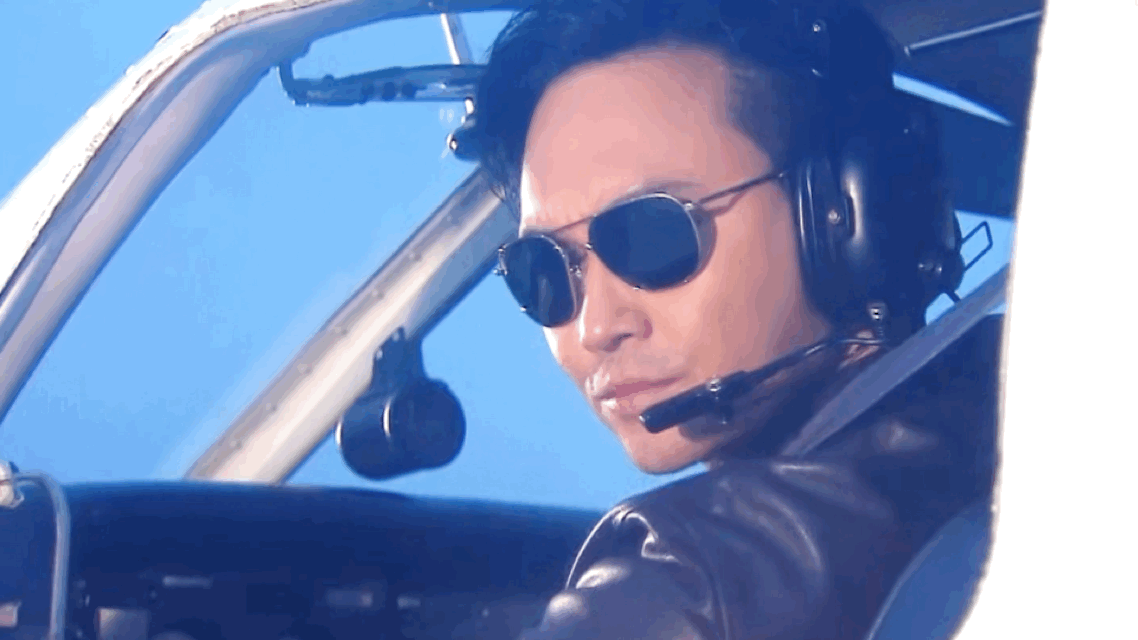 张智霖西装 戴墨镜好带感,果然是大湾区的门面啊,真是太帅啦!