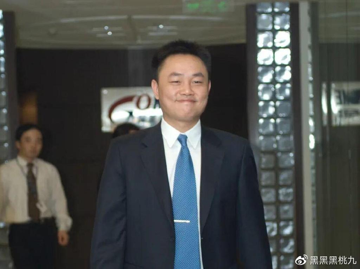 “一代枭雄”黄光裕的纵横史，终为自己的所作所为，付出了代价|国美|国美集团|电器|商业|股价_新浪新闻