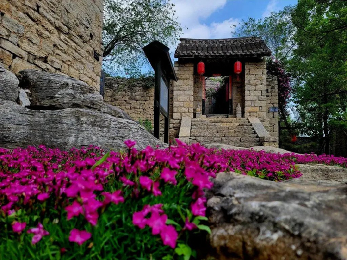 组图来源:上九山古村景区泰安岱岳区道朗镇东西门村东西门村位于
