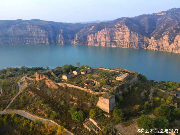 荣宝斋画院写生黄河新象——山西忻州偏关县老牛湾景区乔枕石山水画写