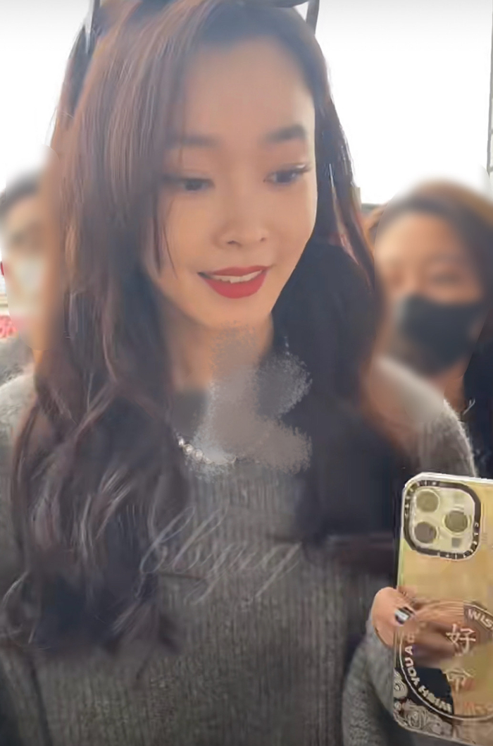 宋轶手机壳上写了好命姐姐你也太有趣了吧怪可爱的立马get同款