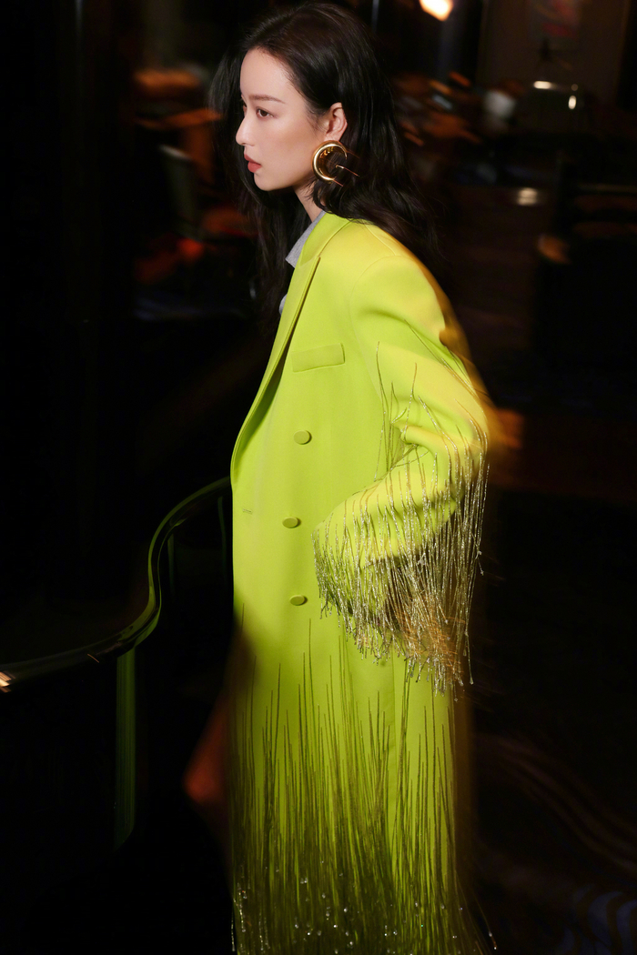 倪妮亮相gucci上海派对时尚性感酷飒