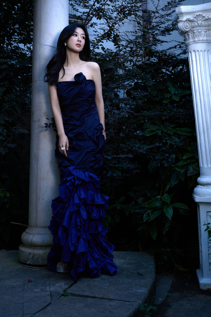 杨紫elle风尚大典红毯造型