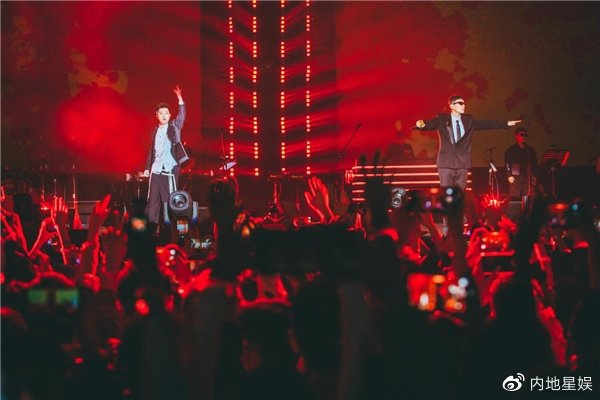 艾热AIR、王以太《太热象限演唱会》连演两场|太热演唱会|说唱|艾热air|歌迷|音乐_新浪新闻