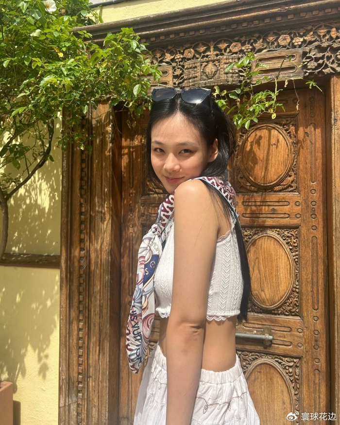 8点认识韩国歌手「bibi金亨瑞」,《恶中之恶》中演出大尺度戏份|恶中