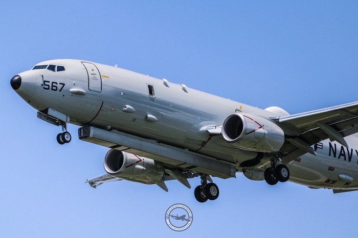 挂载an/aps154"高级机载传感器"的p-8a反潜巡逻机