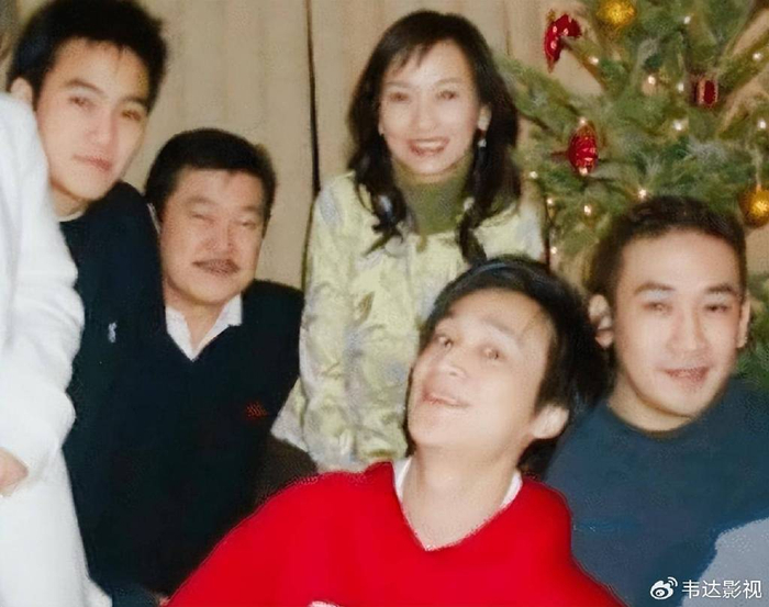 现任丈夫和三个学霸儿子是她的骄傲|赵雅芝|黄锦燊|演员_新浪新闻