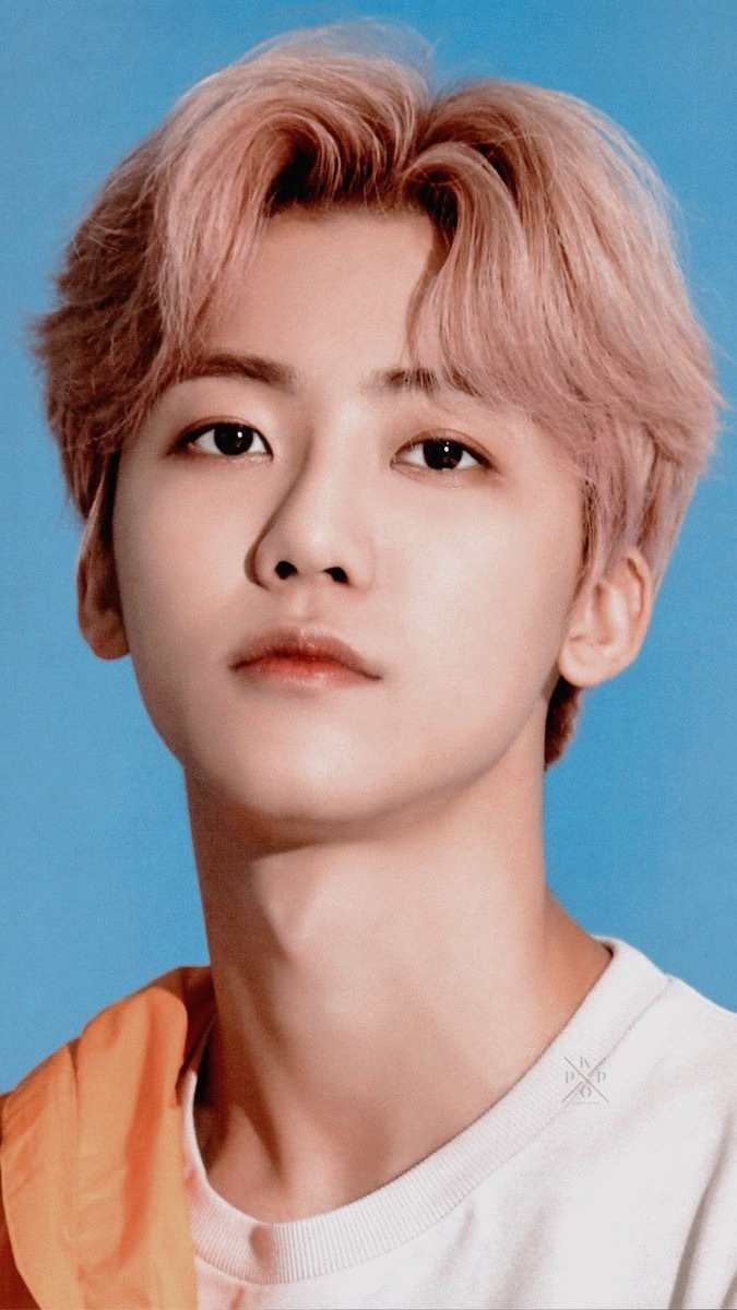 罗渽民壁纸__财经头条