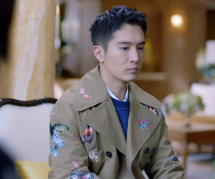 当盛一伦穿着绿色蝴蝶绣花外套跟张天爱同框时,八先生一时间竟无法