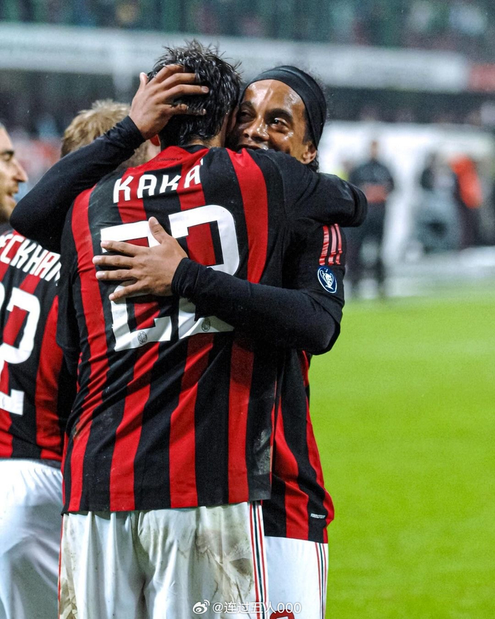 卡卡和小罗两个巴西人的米兰时光