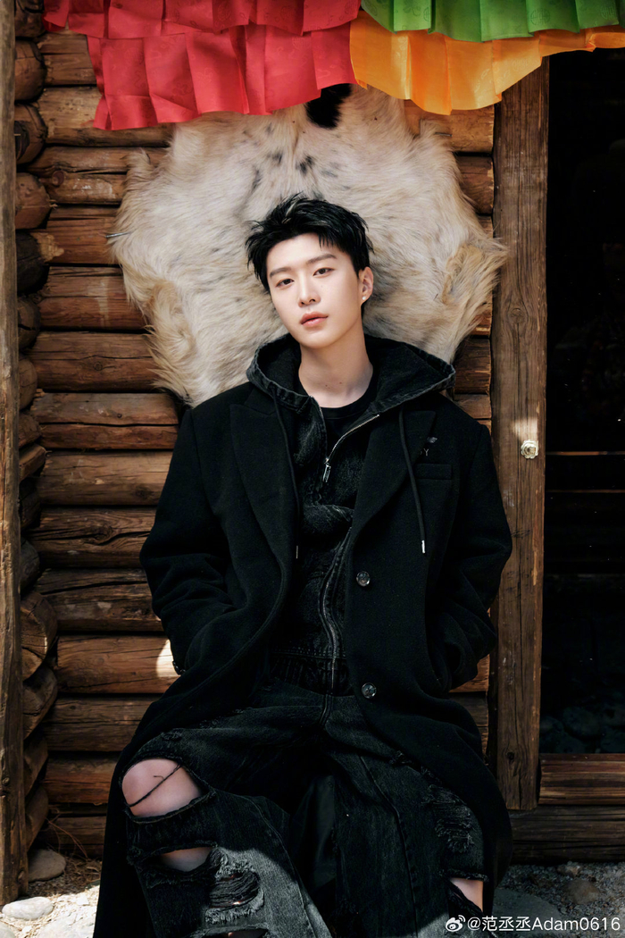 帅哥范丞丞adam0616膝盖冷不冷