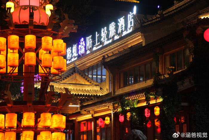 彩虹陌上轻雅酒店舒适的住宿环境可以让你忘记一天的疲劳……