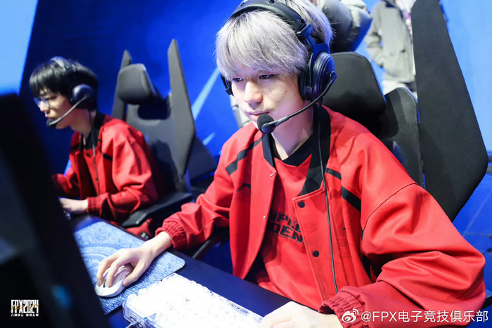 分享赛前返图小凤凰比赛日fpxvsjdg调试完毕